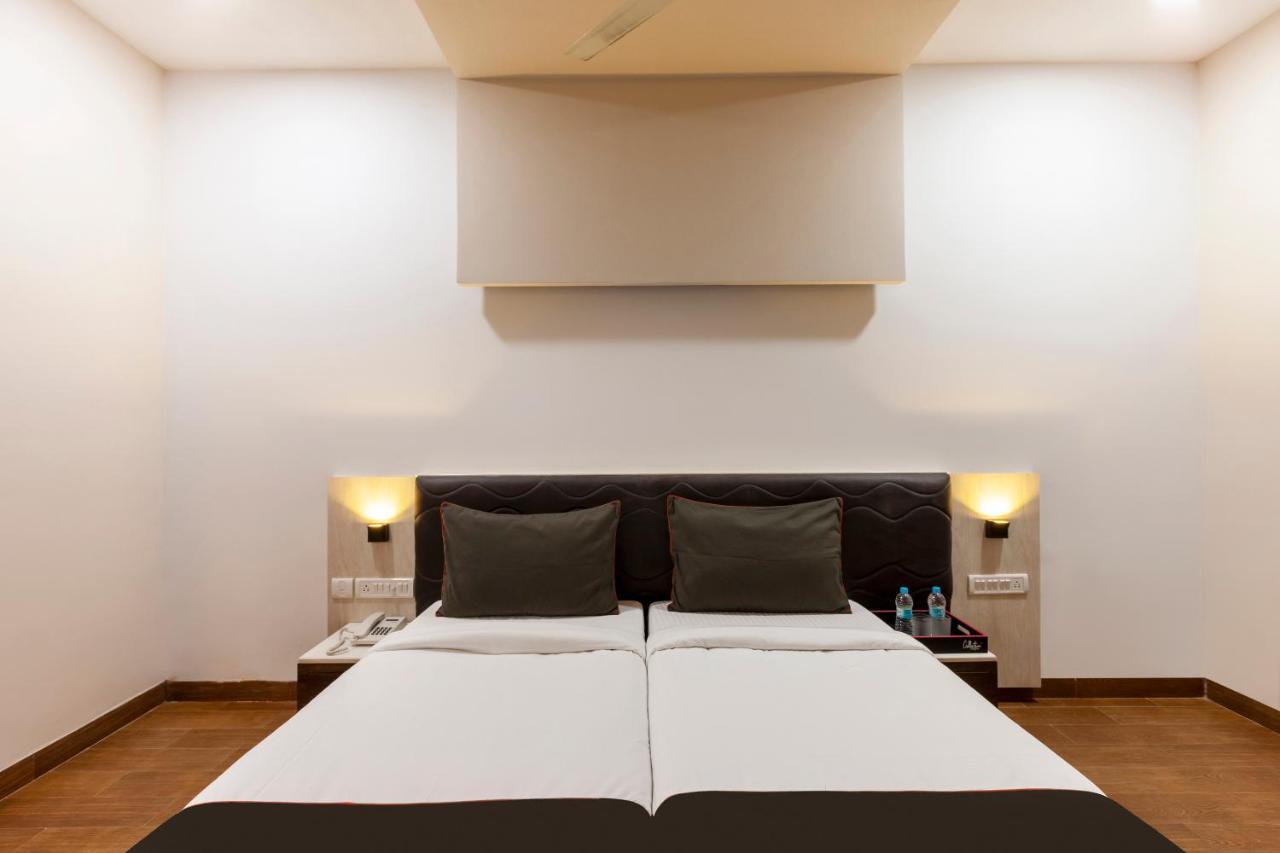 Collection O 76917 Grace Residency 3* Chennai
