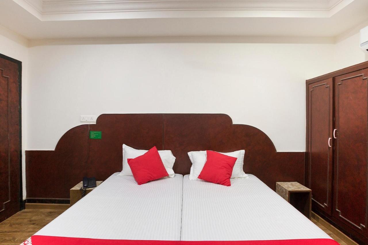 Hotel Oyo 44071 N Tour