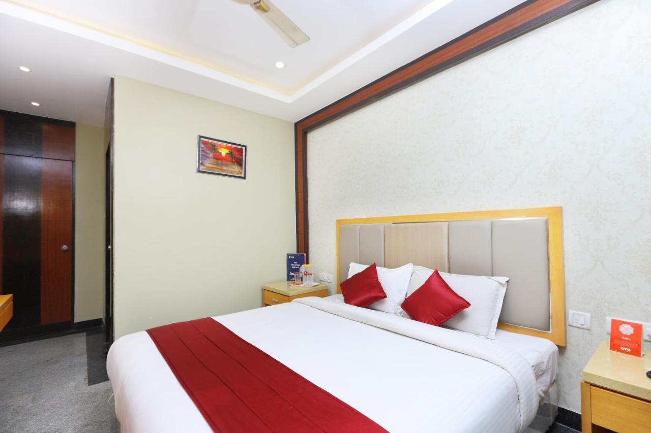 Collection O 5446 Maharajay Chennai