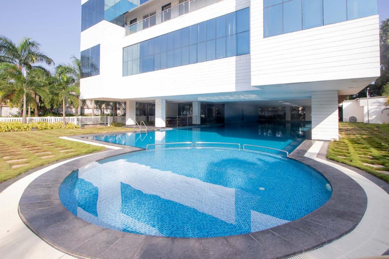 Stayvista At Starry Deck Ecr - 3bhk With Shared Pool Vila Chennai