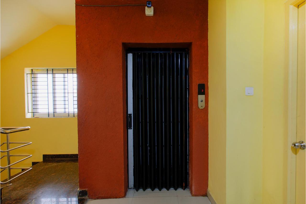 Fabhotel Tree Residency Hotel *