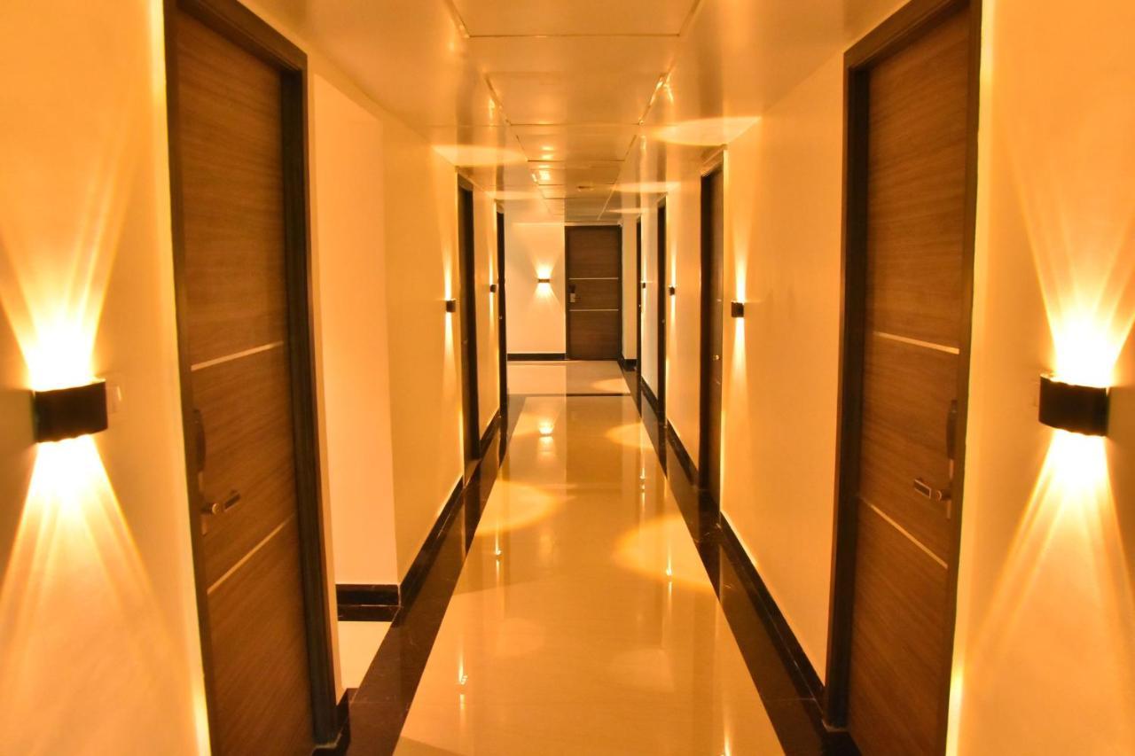 Hotel Sanns Tropicana Chennai