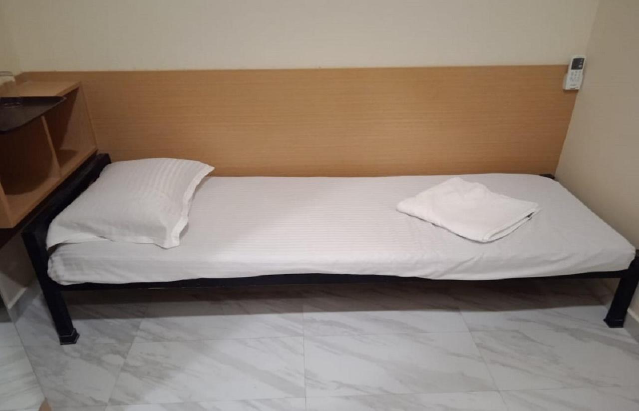 Nestlay Ambattur Hotel *