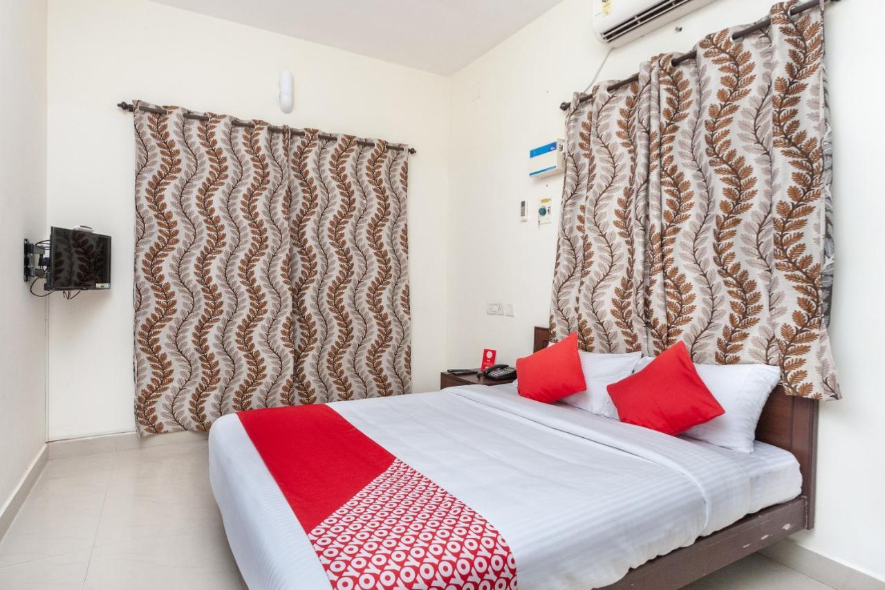 Hotel Oyo 22019 Skye Service Chennai