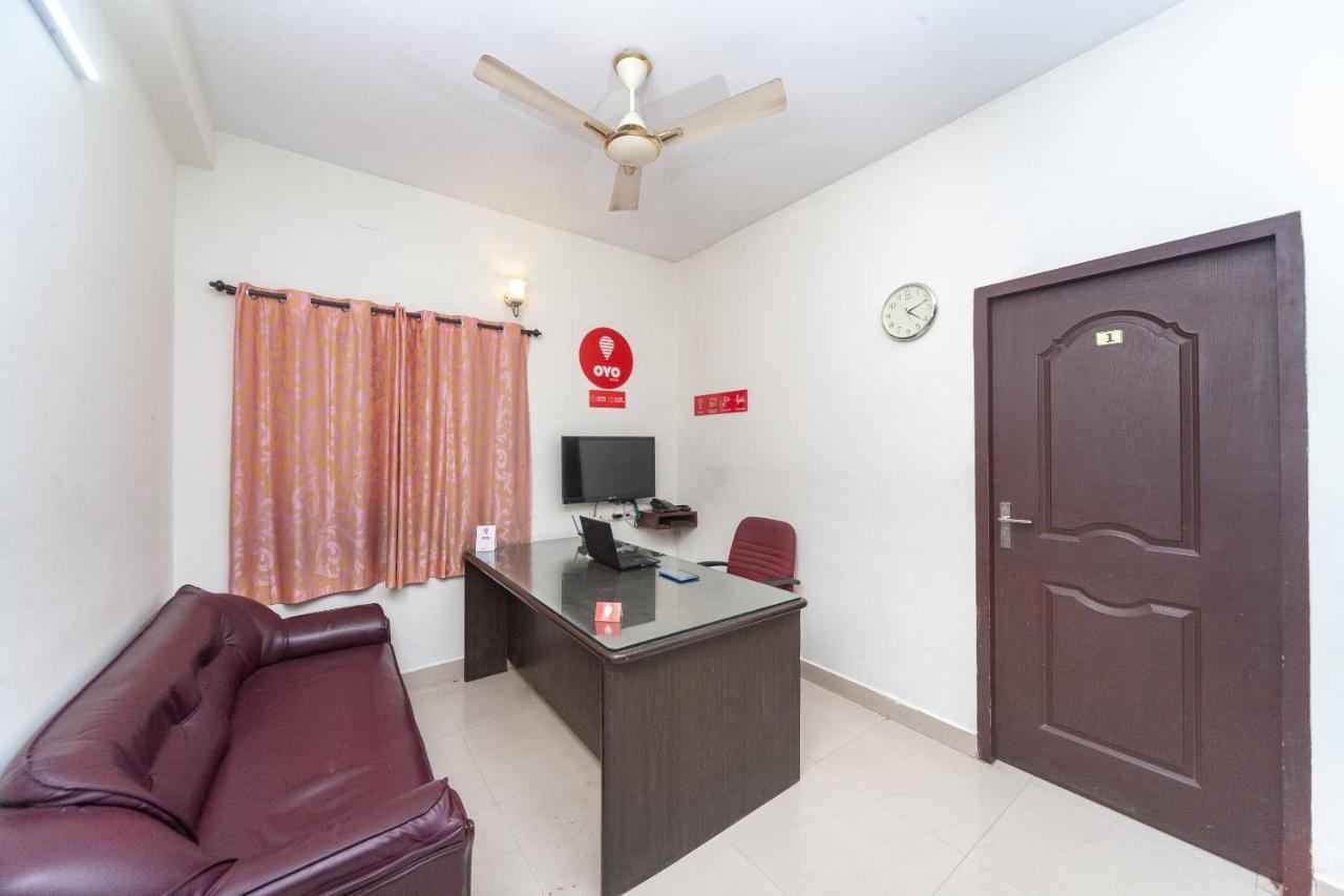 Oyo 22019 Skye Service Hotel Chennai