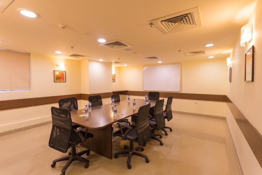 Hotel - Vadapalani Chennai