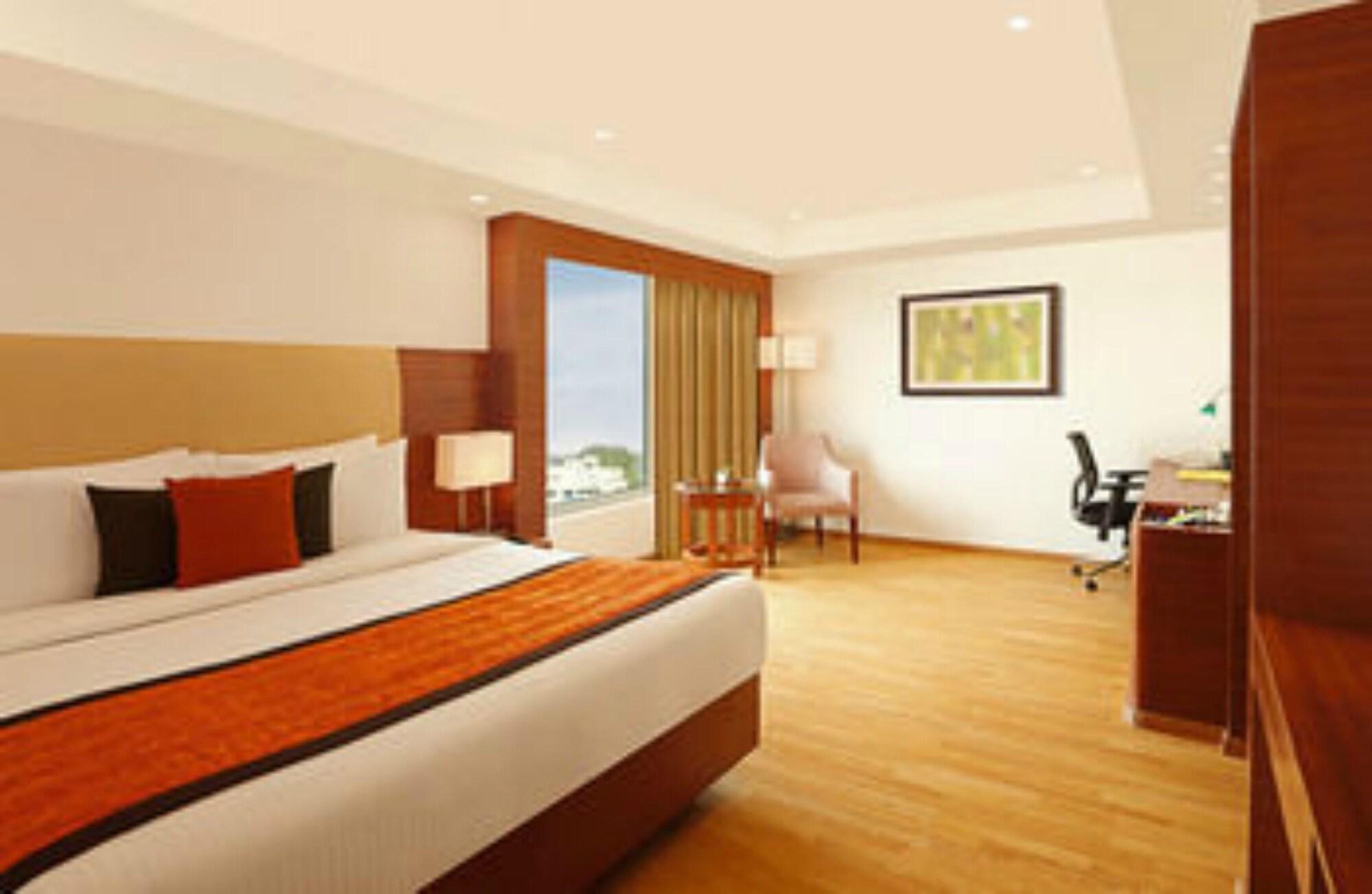 Lemon Tree Shimona Hotel 4*
