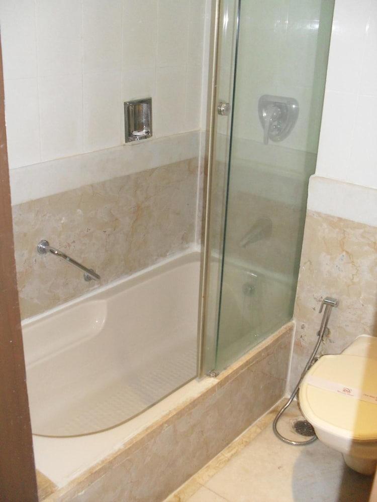 Beverly Hotel 3*