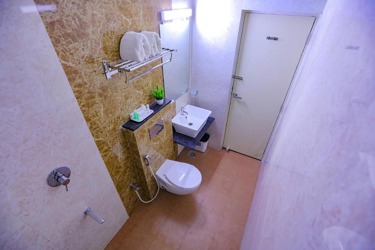 Fabhotel Greens Gate 3*
