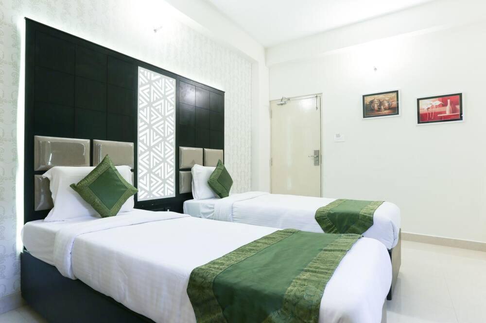 Emirates Residency Hotel *