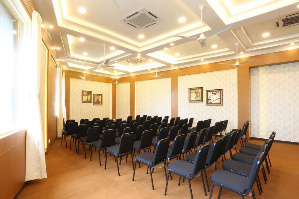 Emirates Residency Hotel Chennai