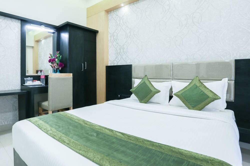 Emirates Residency Hotel *