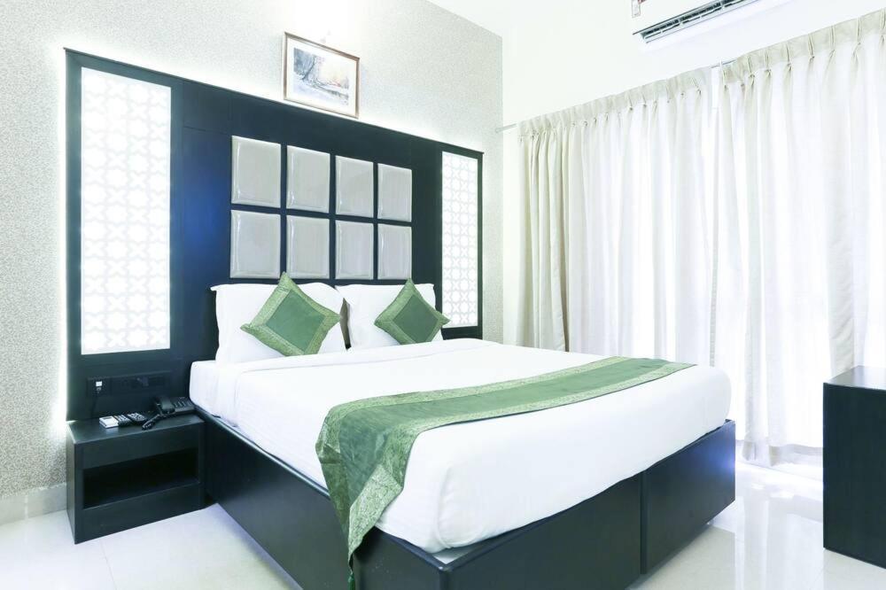 Emirates Residency Hotel *