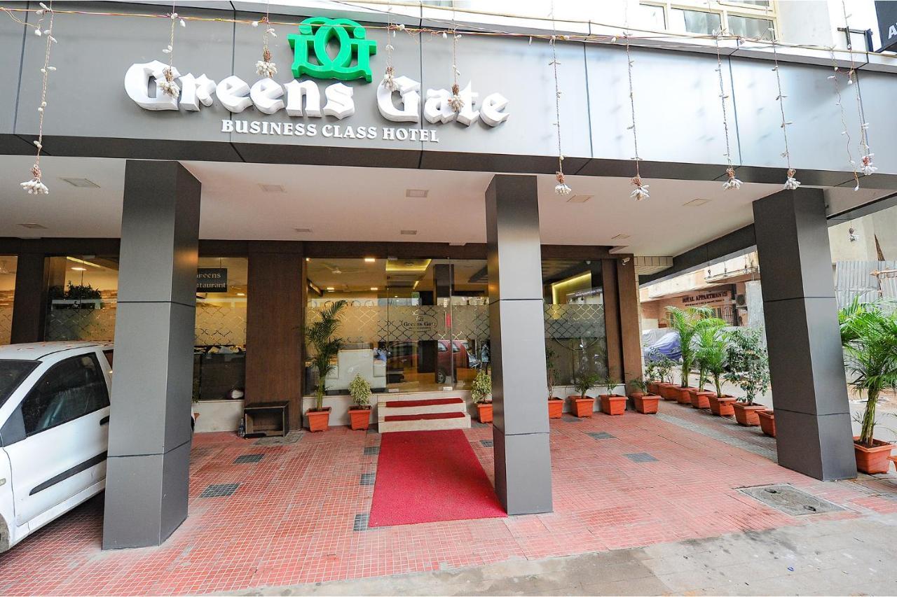 Hotel Fabhotel Greens Gate
