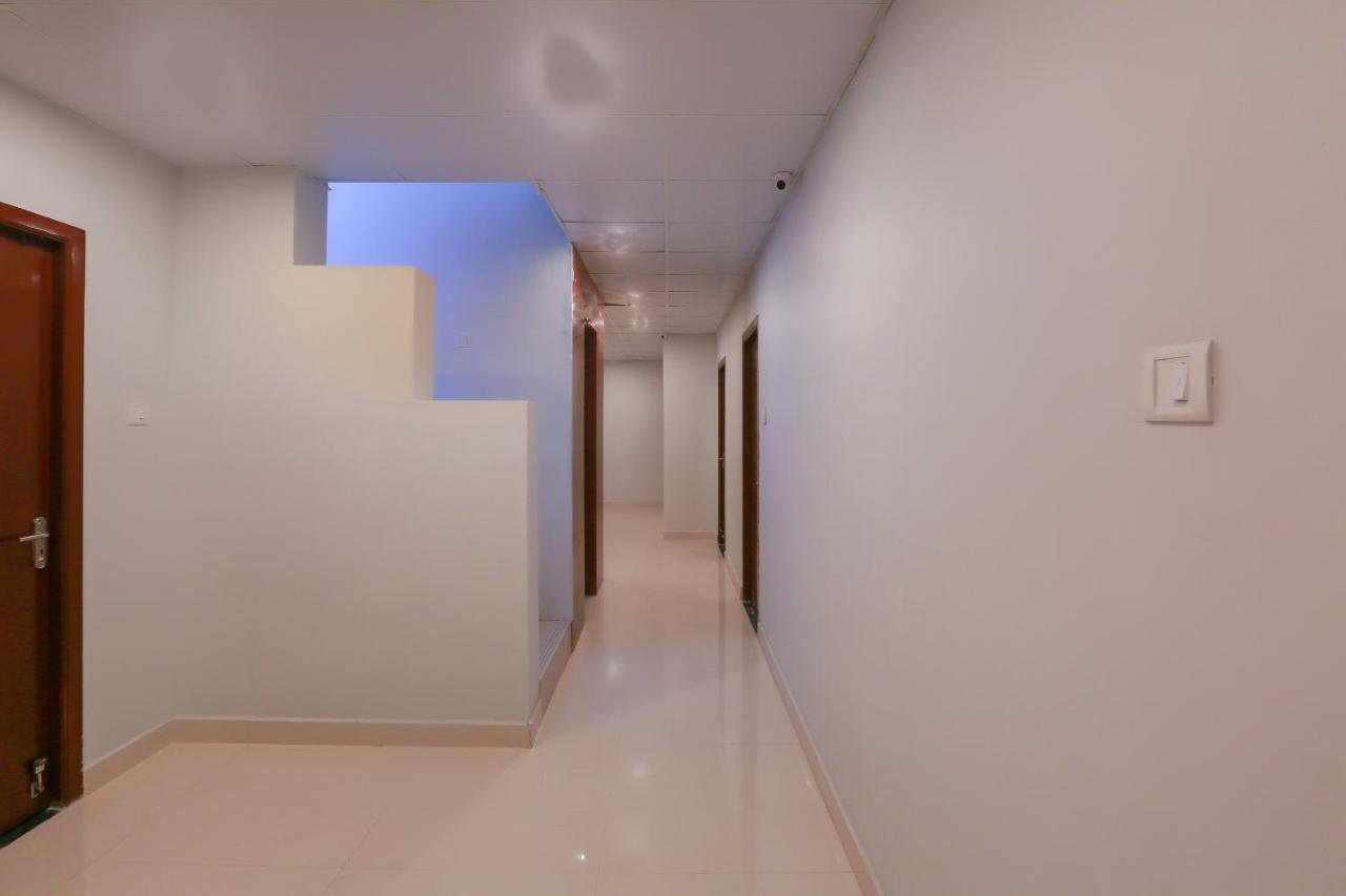 Oyo Silverkey Murugan Near Jazz Cinemas Luxe Hotel
