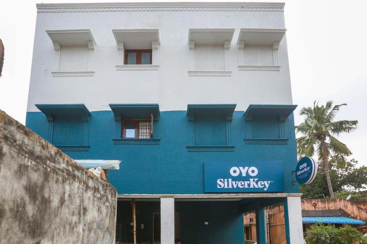 Oyo Silverkey Murugan Near Jazz Cinemas Luxe