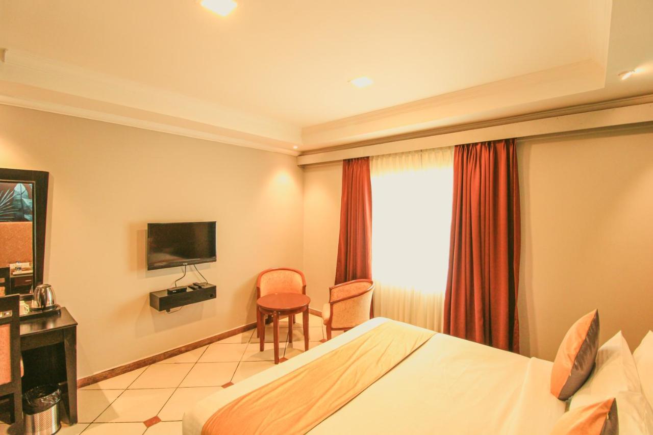 Emarald Hotels & Resorts Hotel 2*