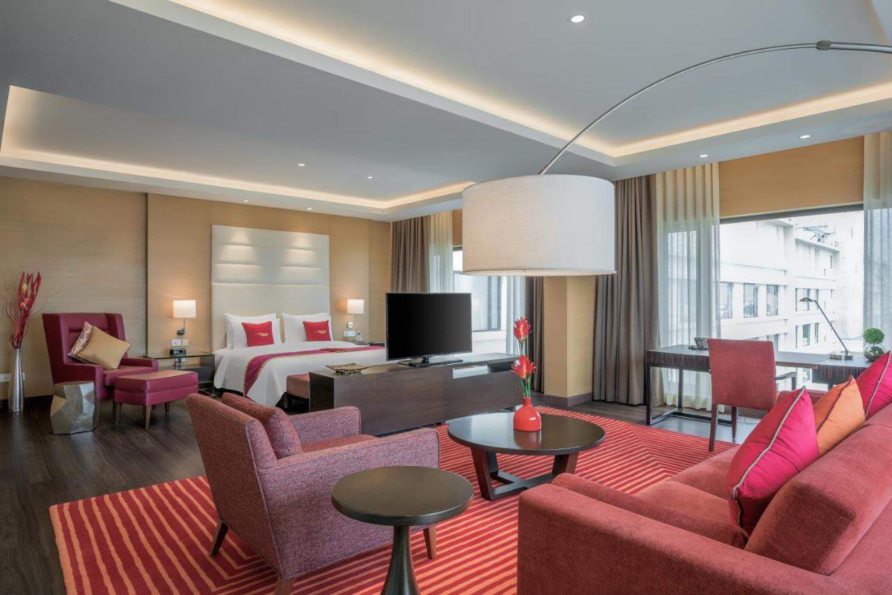 Hotel Feathers- A Radha Hotel, Chennai