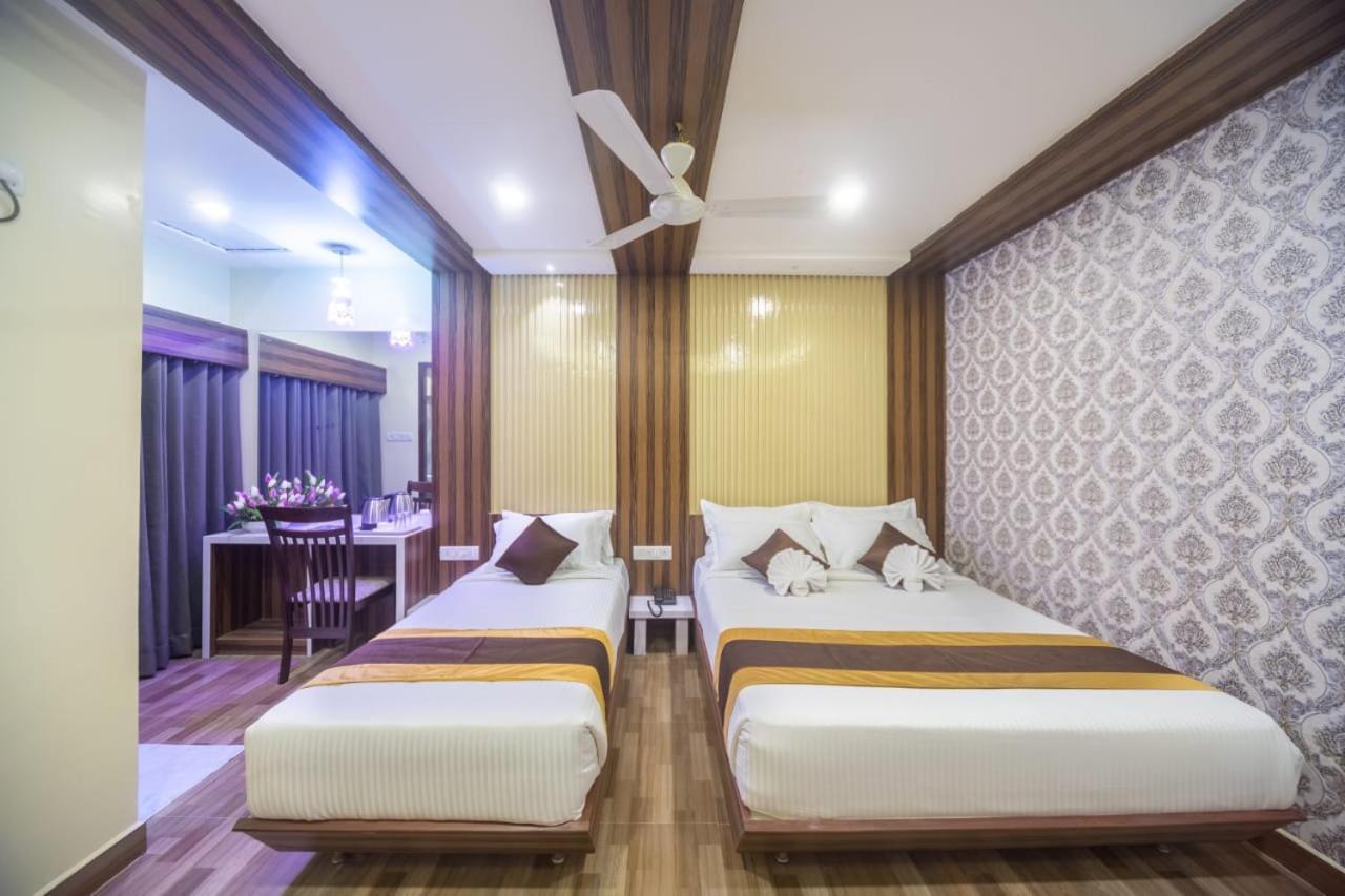 Acomodação com café da manhã  Hotel Rich Inn Chennai