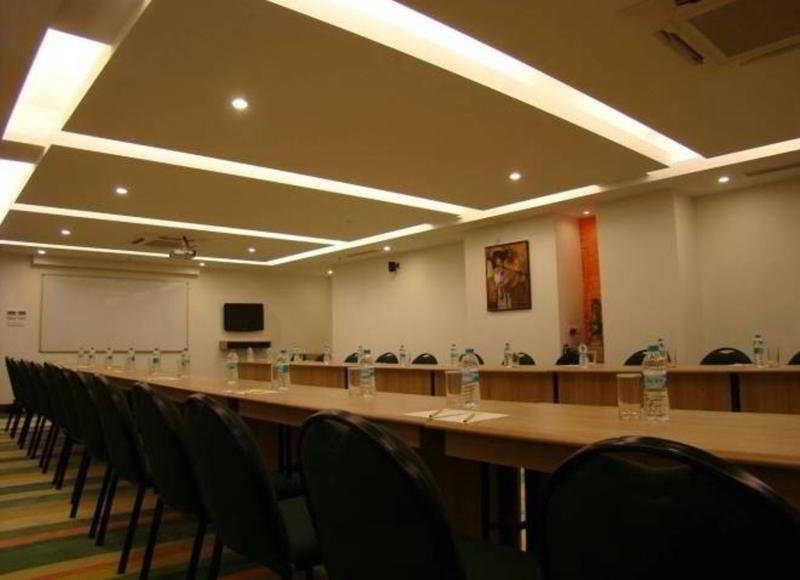 Lemon Tree Hotel 4*