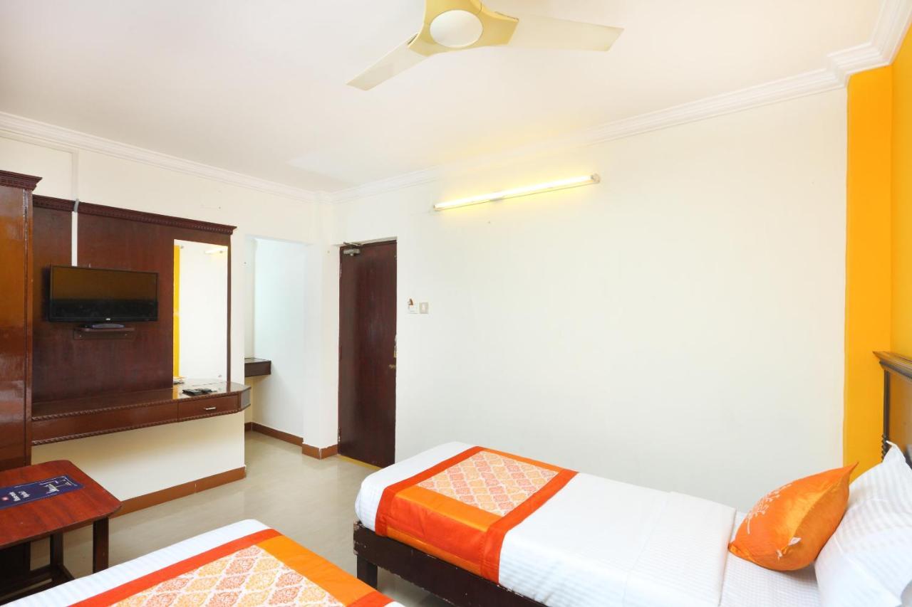 Oyo 14356 Dreams Manor Hotel 3*