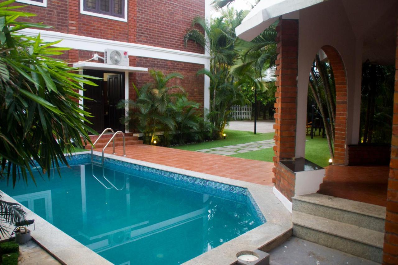 Hotel Brick Castle 4*
