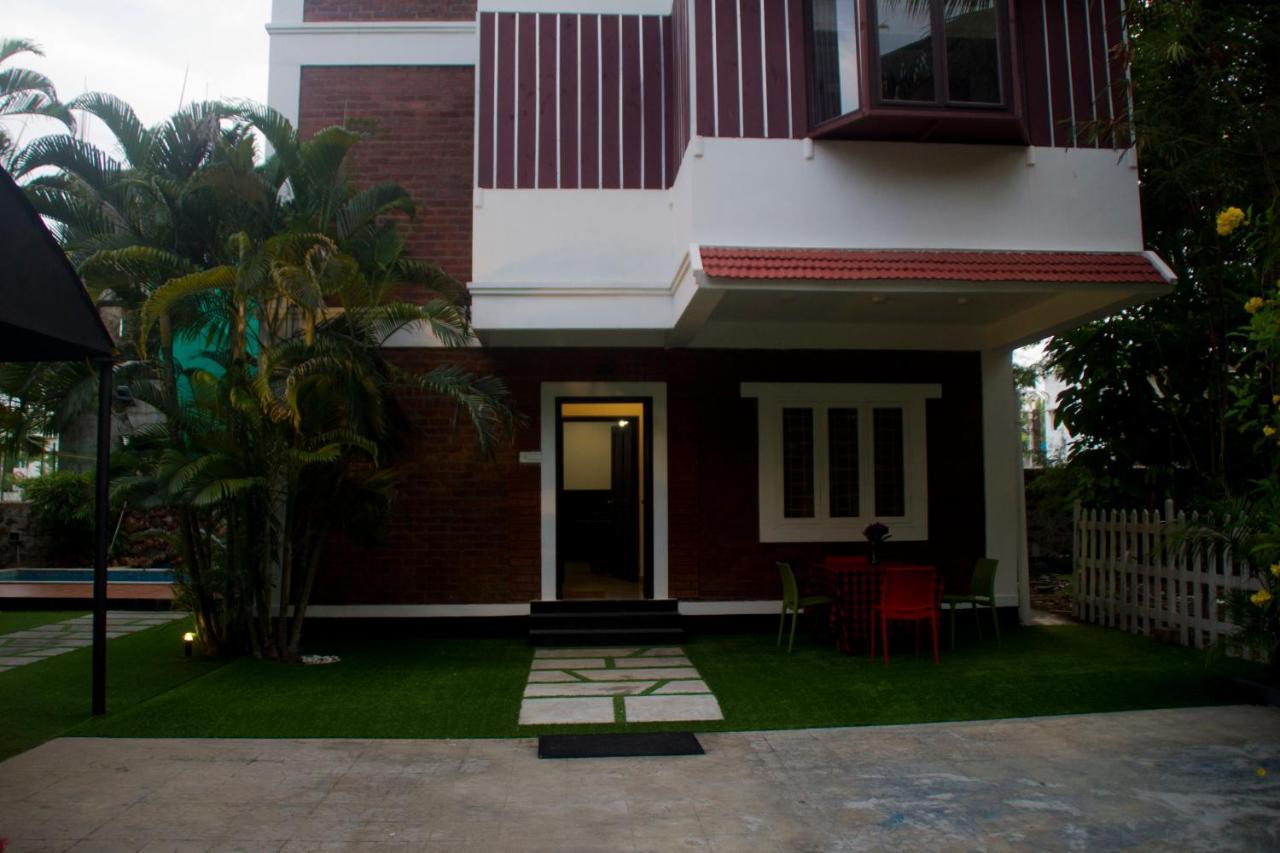 Brick Castle Hotel
