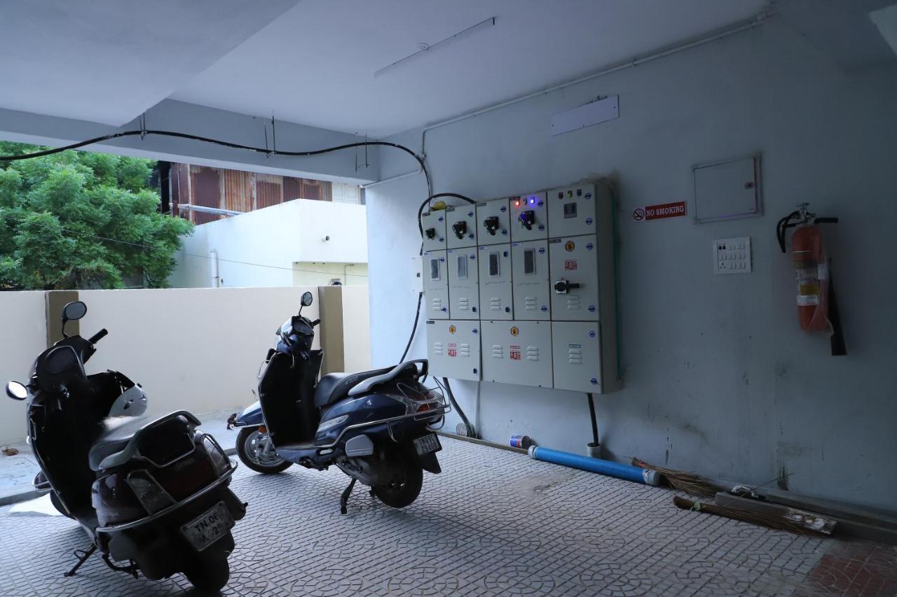 Bed & Breakfast Kans One - Madipakkam Chennai