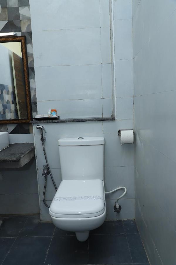Kans One - Madipakkam Bed & Breakfast