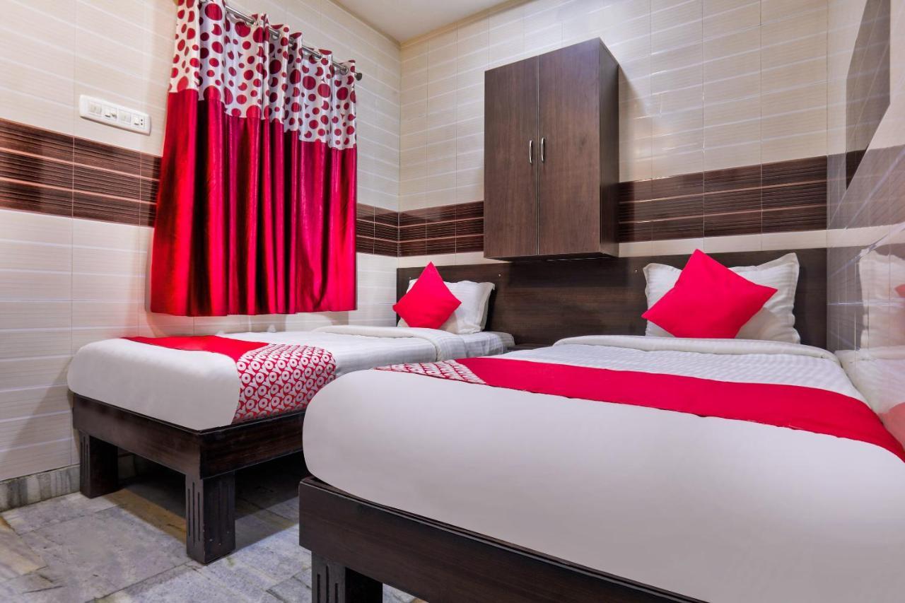 Flagship 36726 Chellam Residency Hotel