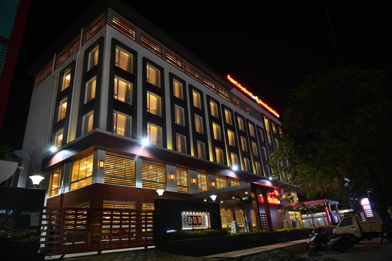 Raaj Bhaavan Clarks Hotel 3*