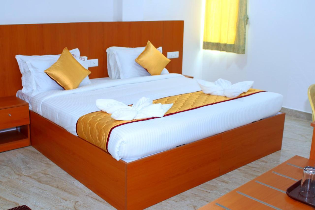 K11 Express - Opp Express Avenue 2* Chennai