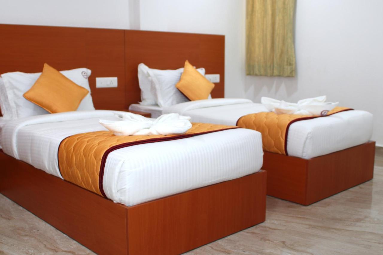 K11 Express - Opp Express Avenue Hotel
