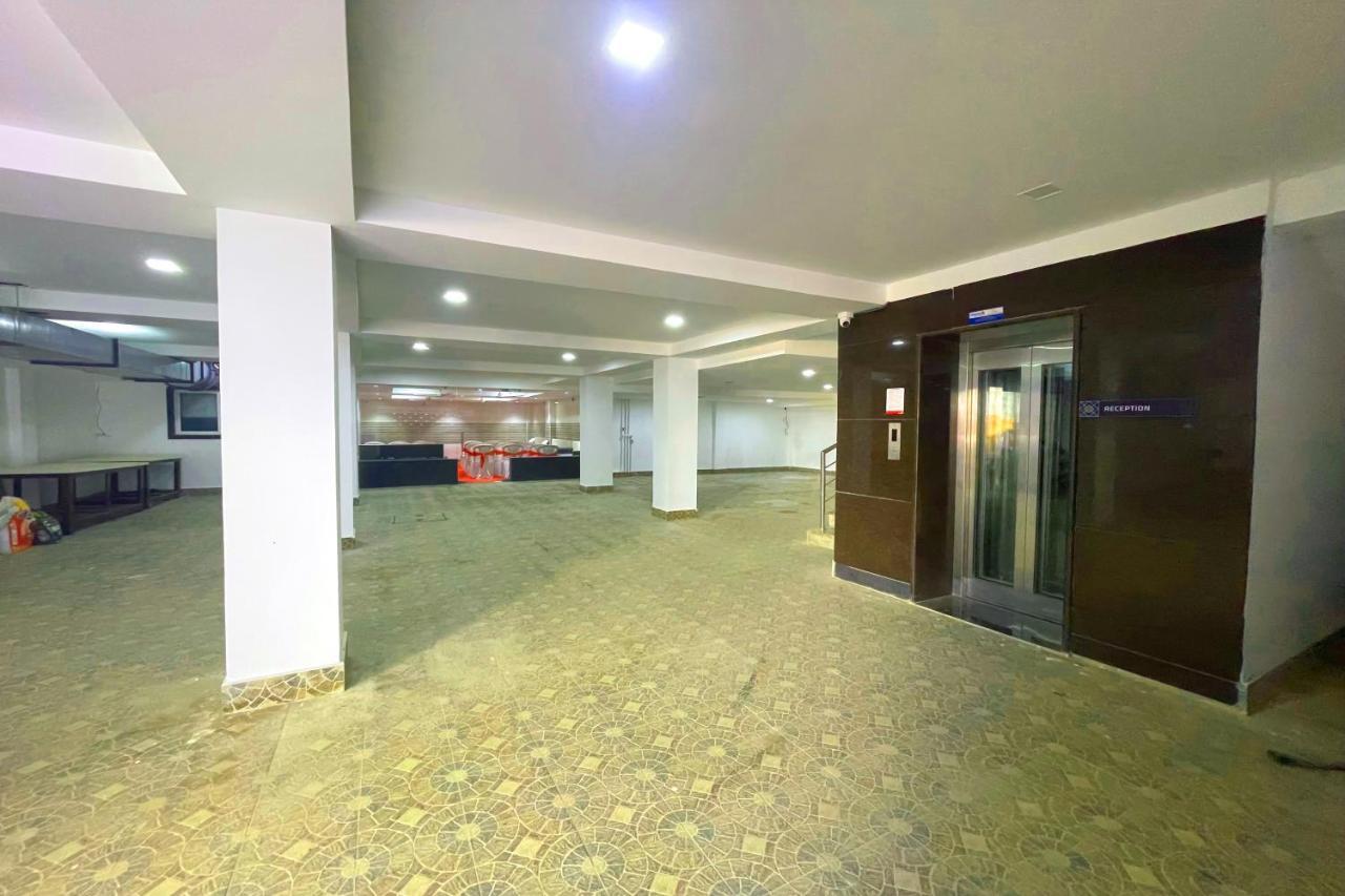 K11 Express - Opp Express Avenue 2*