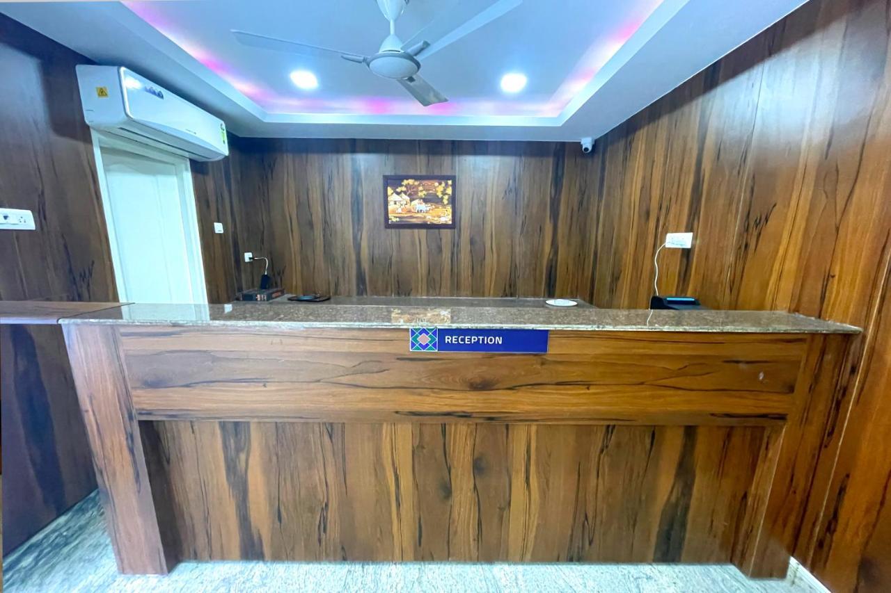 K11 Express - Opp Express Avenue Hotel