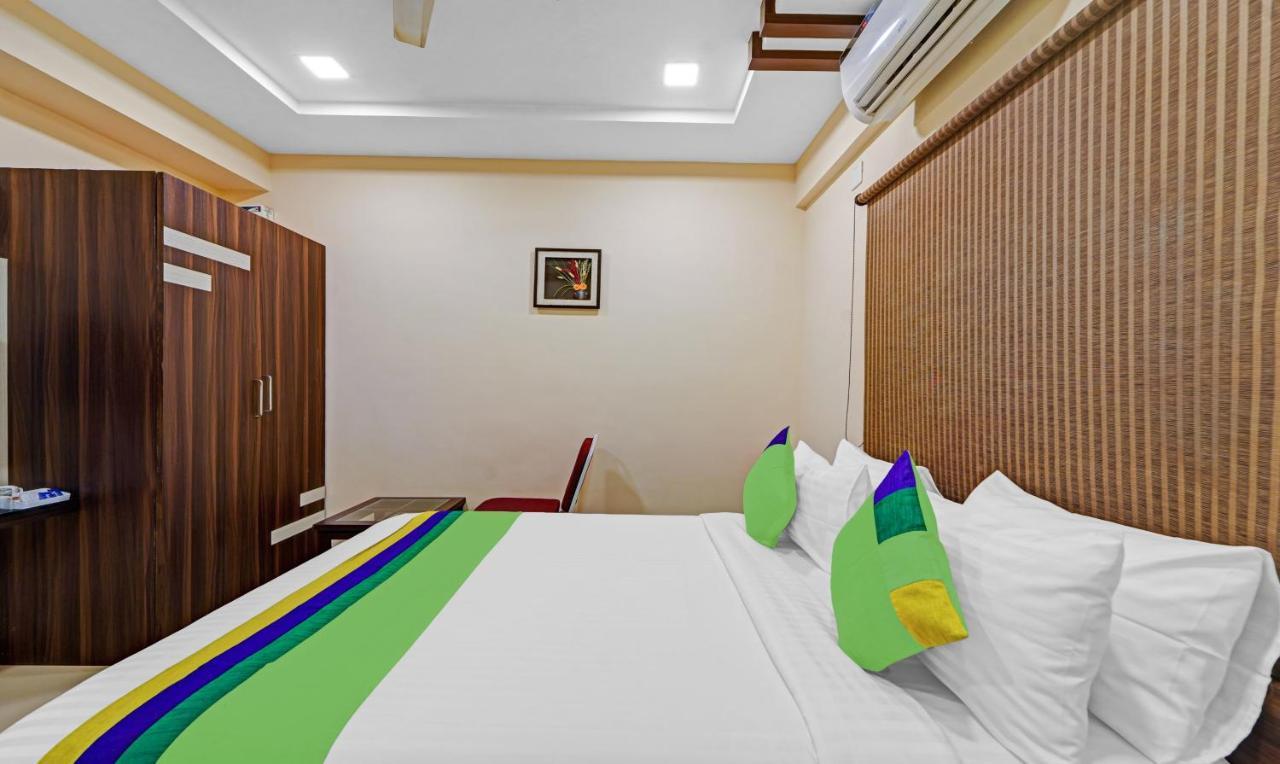 Treebo Trend Aadvik Sai Residency Hotel