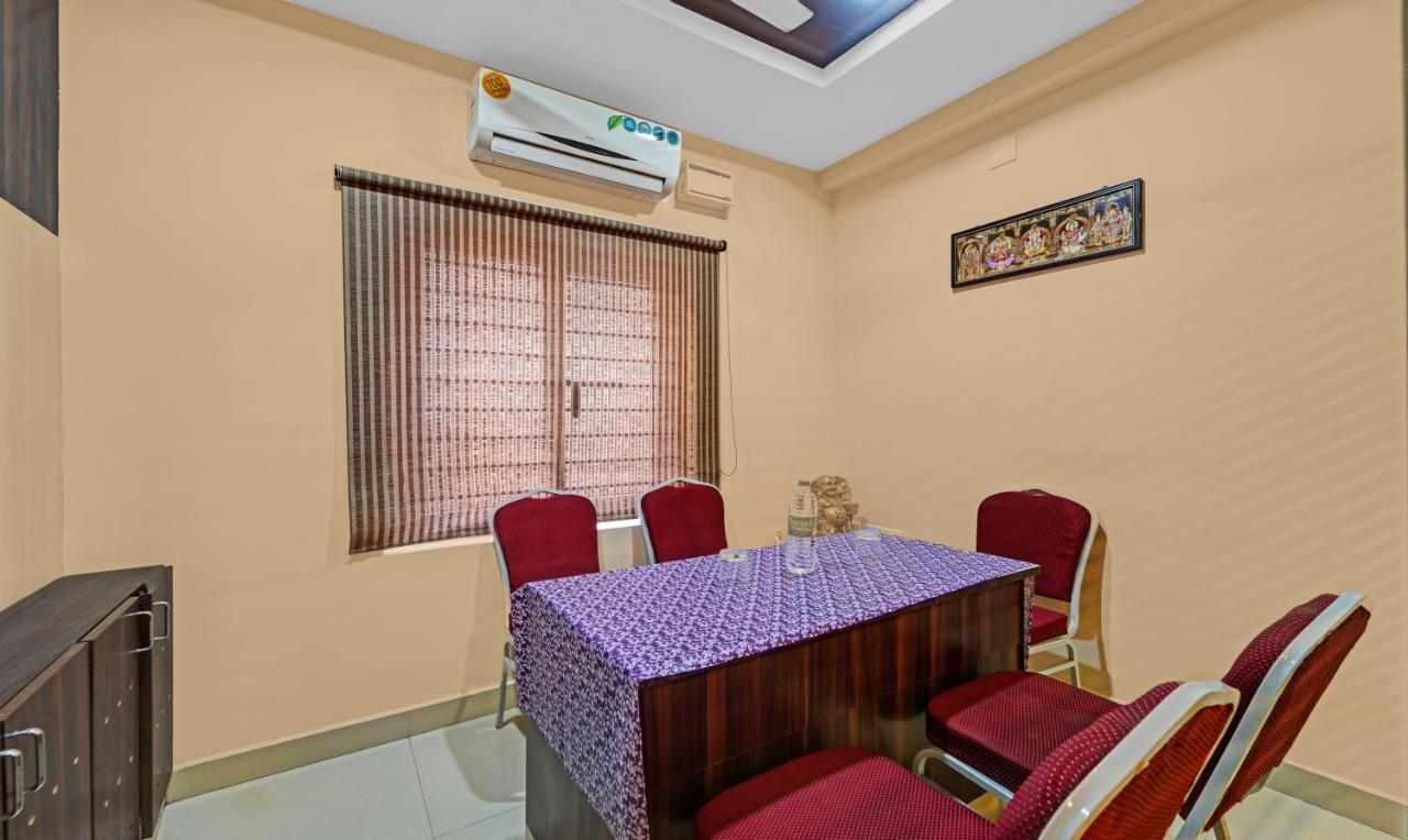Treebo Trend Aadvik Sai Residency Hotel 3*