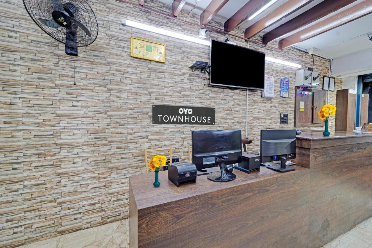 Super Townhouse 1096 Redfox Nungambakkam Near Apollo & Shankar Nethralaya Hospital 4* Chennai