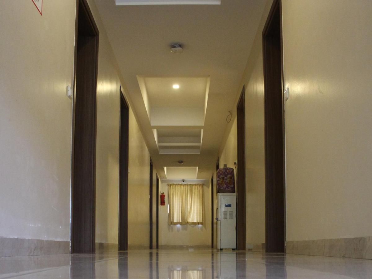 Cute Orange Hotel