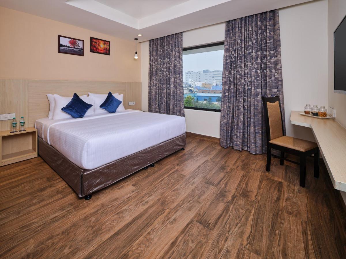 Essentia Premier Omr Hotel 3*