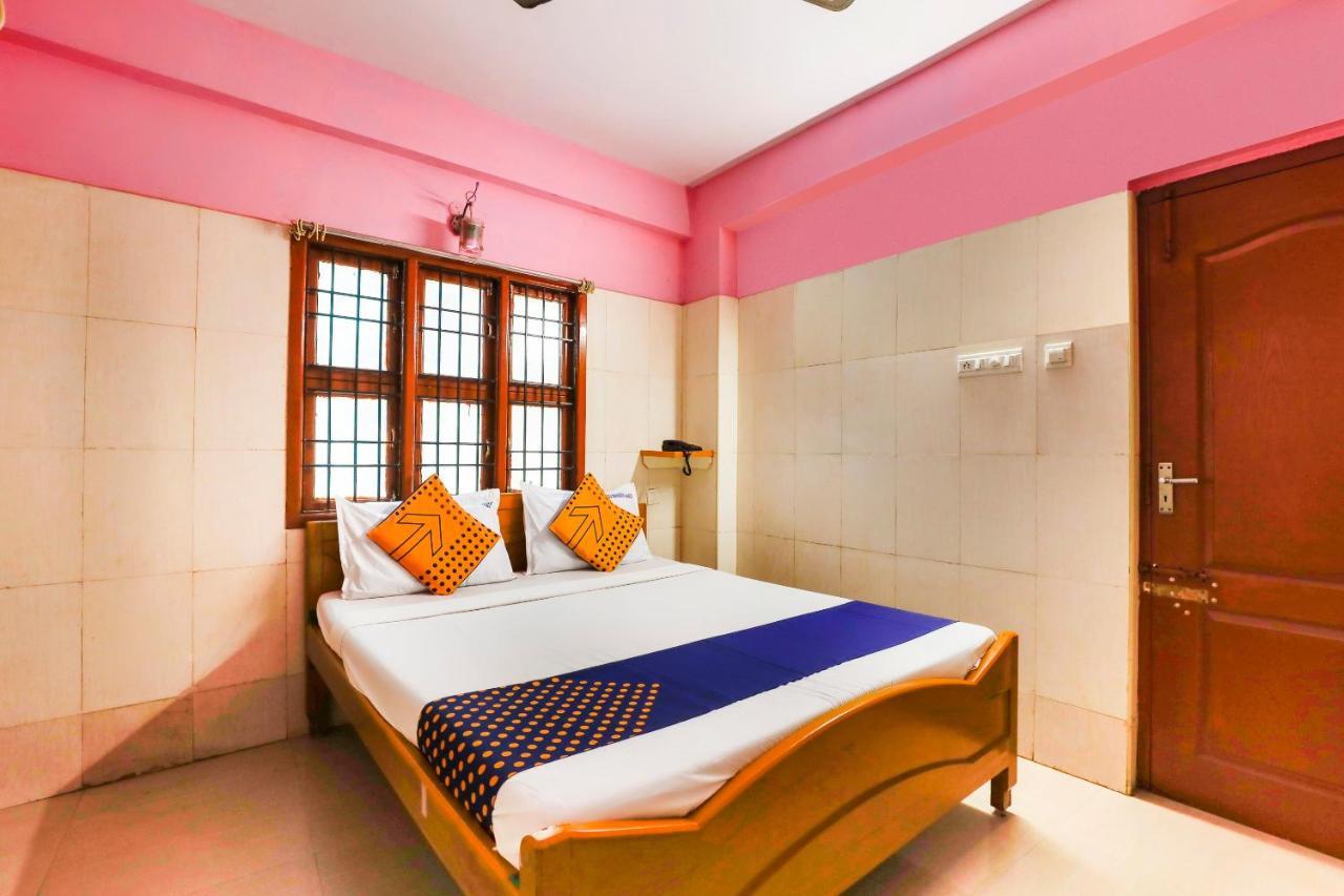 Spot On Grand Residency Near Marina Chennai