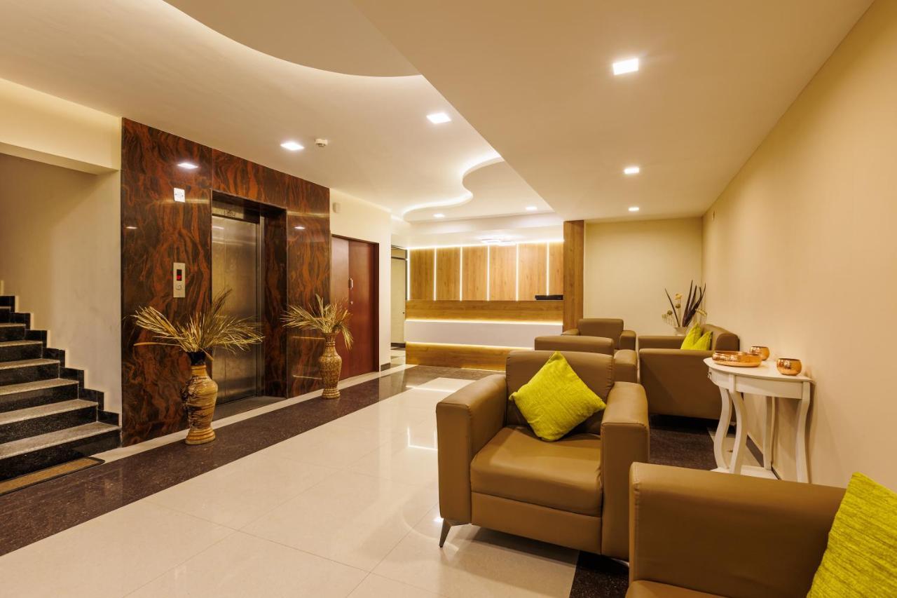 Hotel Comfort Park - Opposite Sri Ramachandra Medical College Porur *
