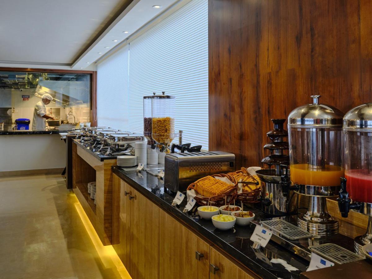Essentia Premier Omr Hotel 3*