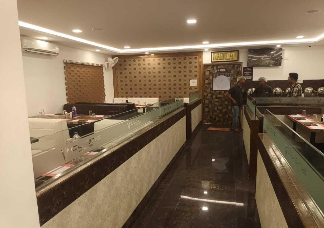 Hotel V