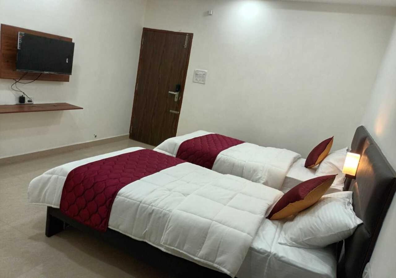 Hotel V