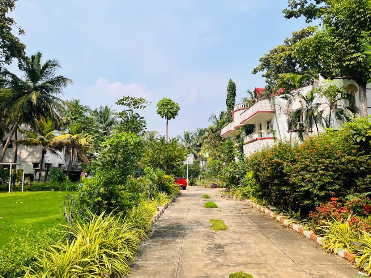 Apartment 3bhk With Lawn - Elo House