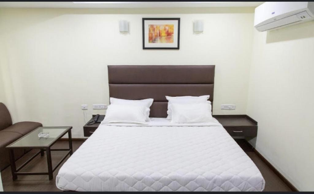 Hotel Ample Yard