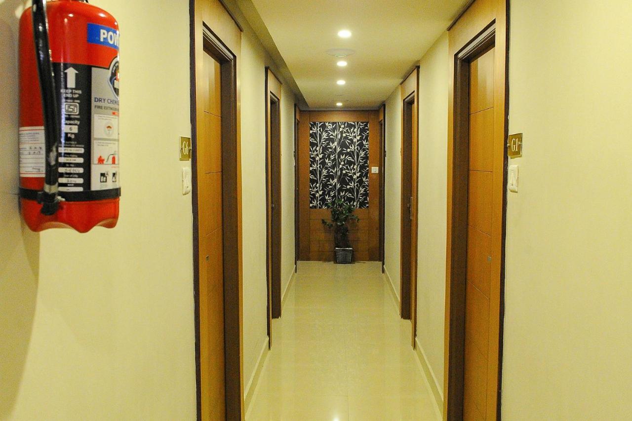 Fabhotel Greens Gate