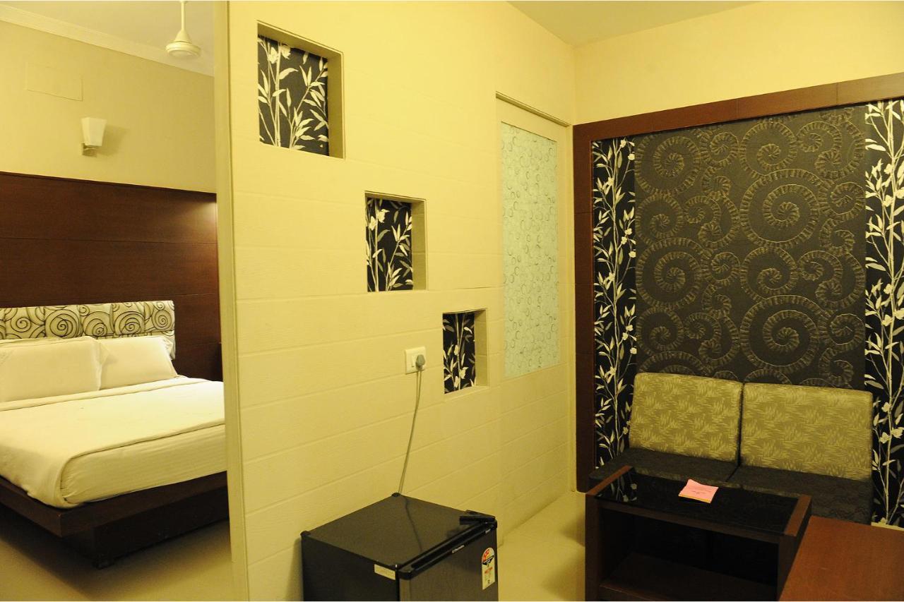 Fabhotel Greens Gate Hotel 3*