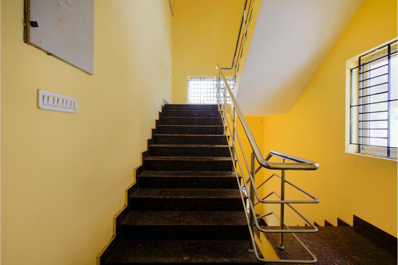Fabhotel Tree Residency Hotel *